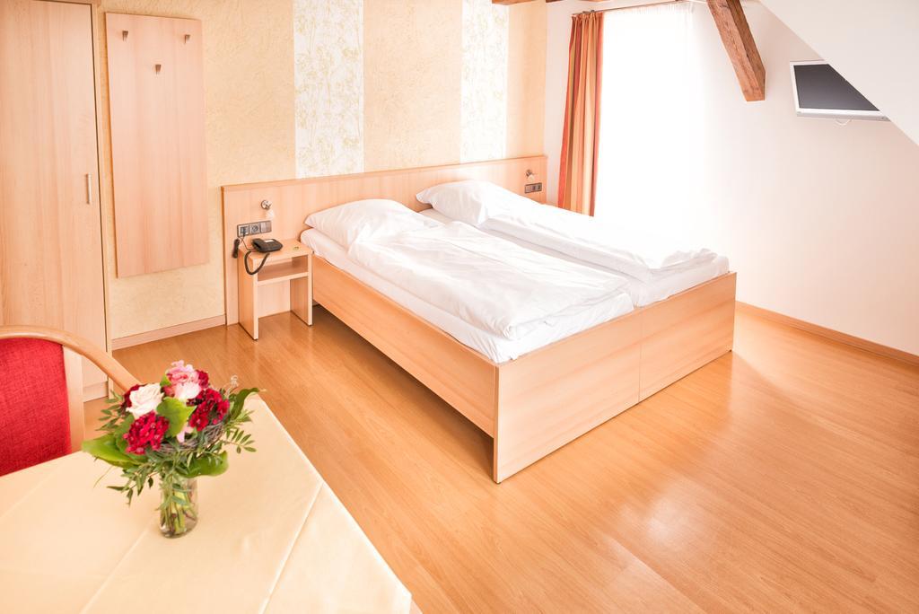 Gasthof Zum Lamm Gomadingen Quarto foto
